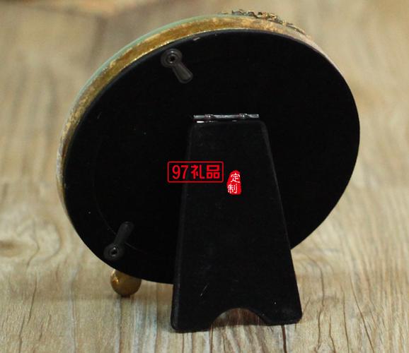 凝驻时光的创意树脂相框 不止是画框，更是桌上微缩美术馆